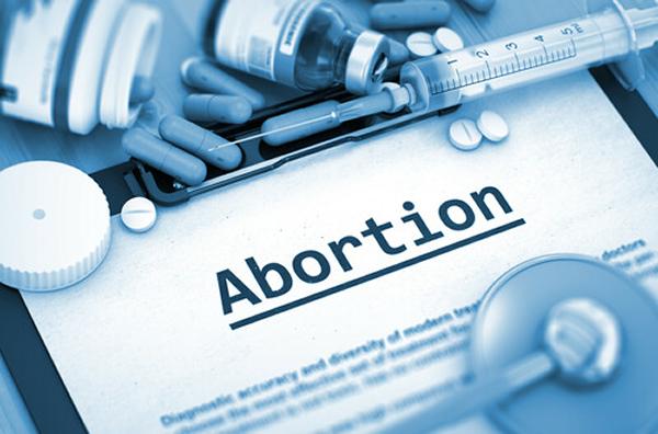 Jak wygląda zabieg aborcji?